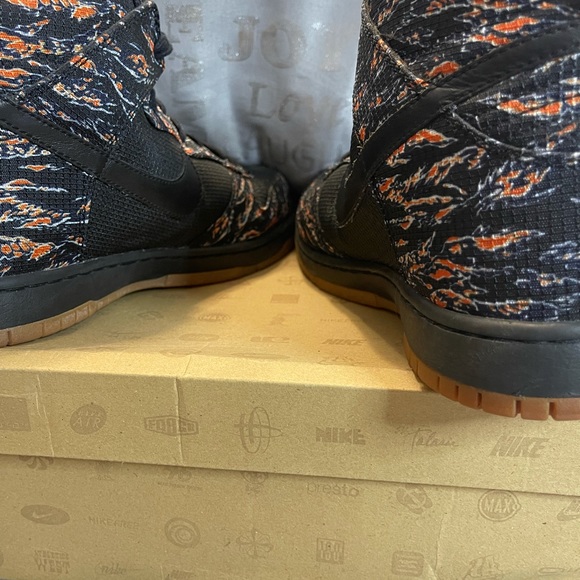 Nike Dunk High (Supreme- Vintage 2009) - Picture 8 of 9